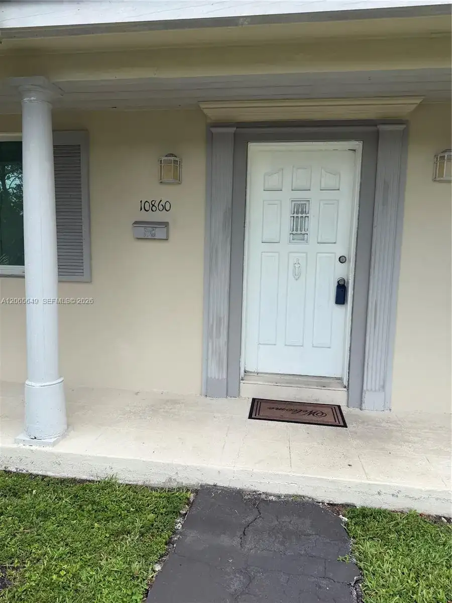 10860 NE 11th Ave, Miami FL 33161 photo 3