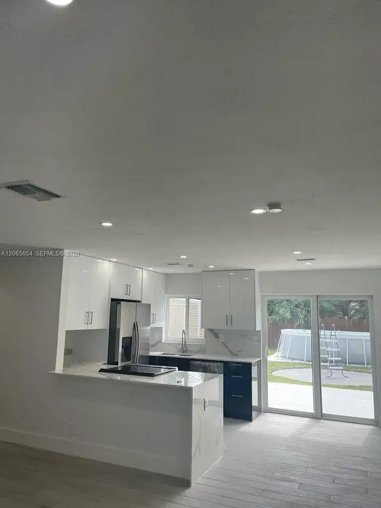 912 NE 5th St # 912, Hallandale Beach FL 33009 photo 5
