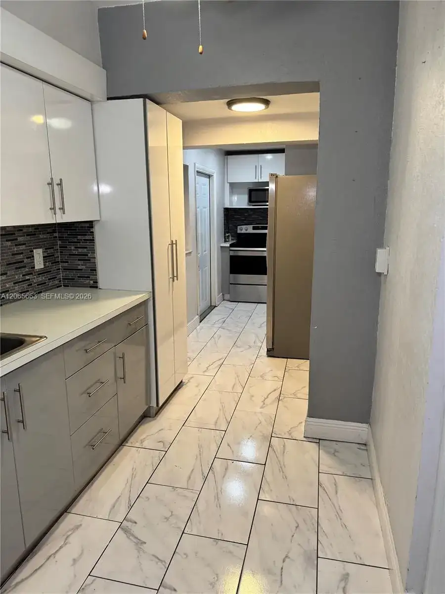 350 NW 58th Ave, Miami FL 33126 photo 4