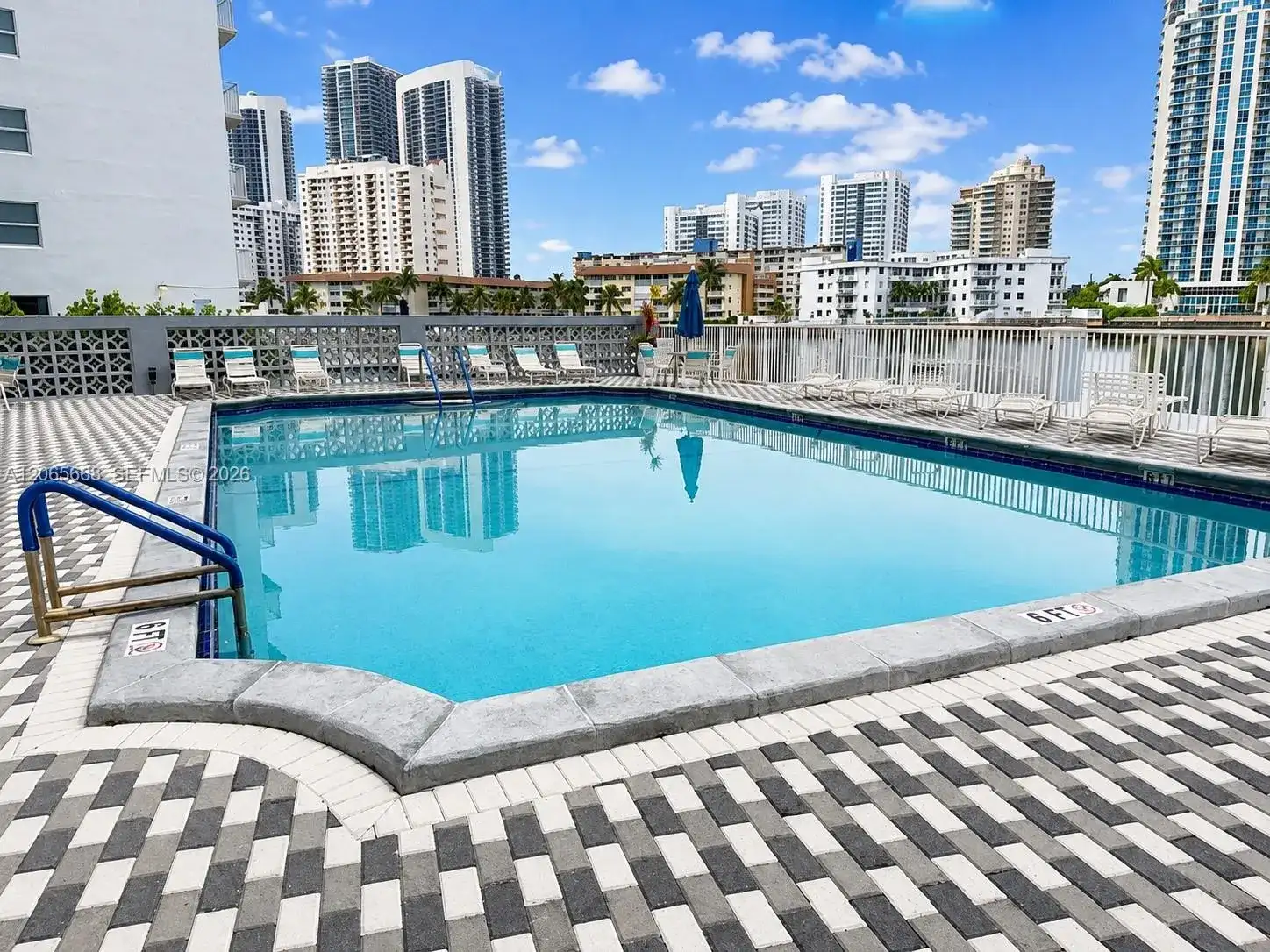 137 Golden Isles Dr # 912, Hallandale Beach FL 33009 photo 5