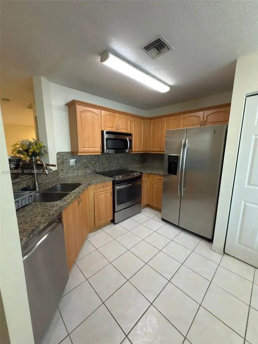 1105 SW 44th Way # 1105, Deerfield Beach FL 33442 photo 4