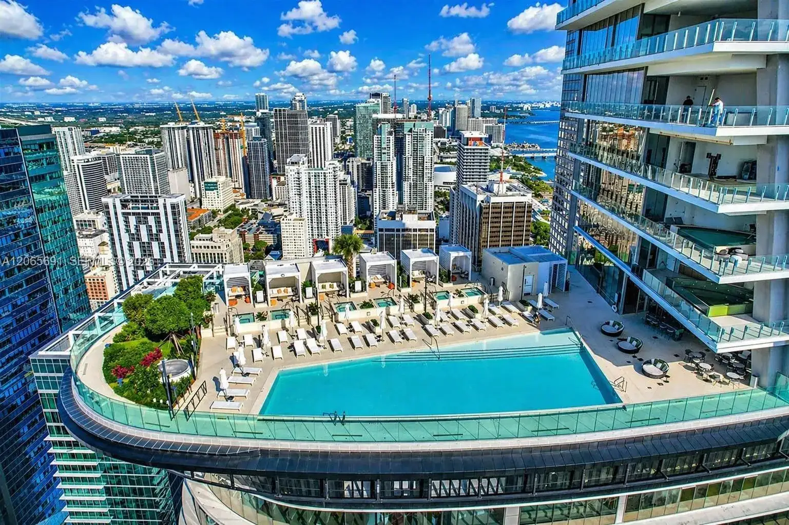 300 Biscayne Boulevard Way # 4201E, Miami FL 33131 photo 3