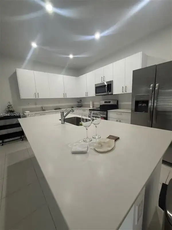 2619 SE 24th Ct, Homestead FL 33035 photo 5