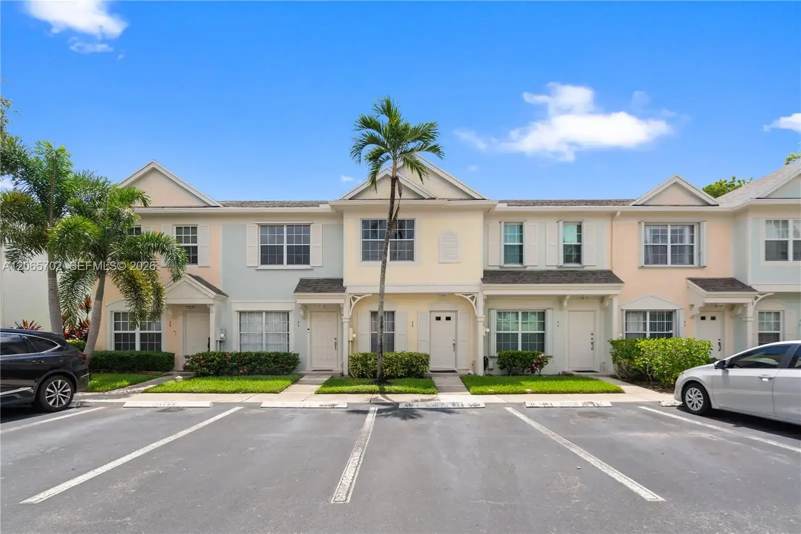 38 Truman Dr, Weston FL 33326 photo 2