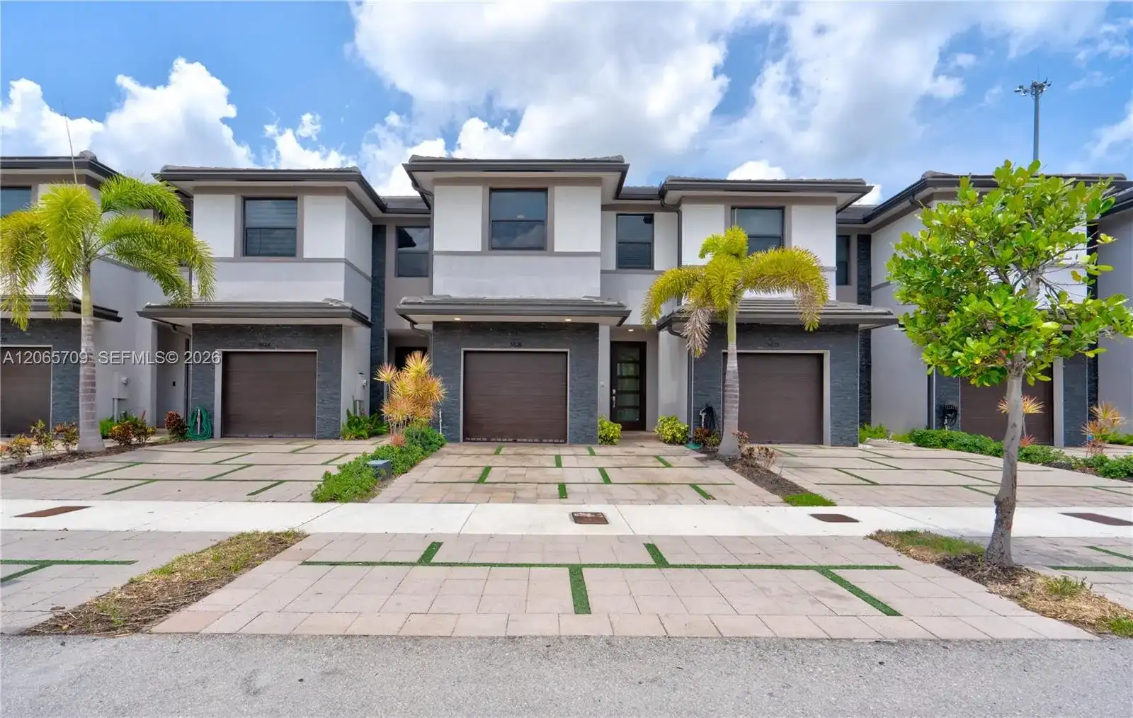 15826 NW 91st Ct # 15826, Miami Lakes FL 33018