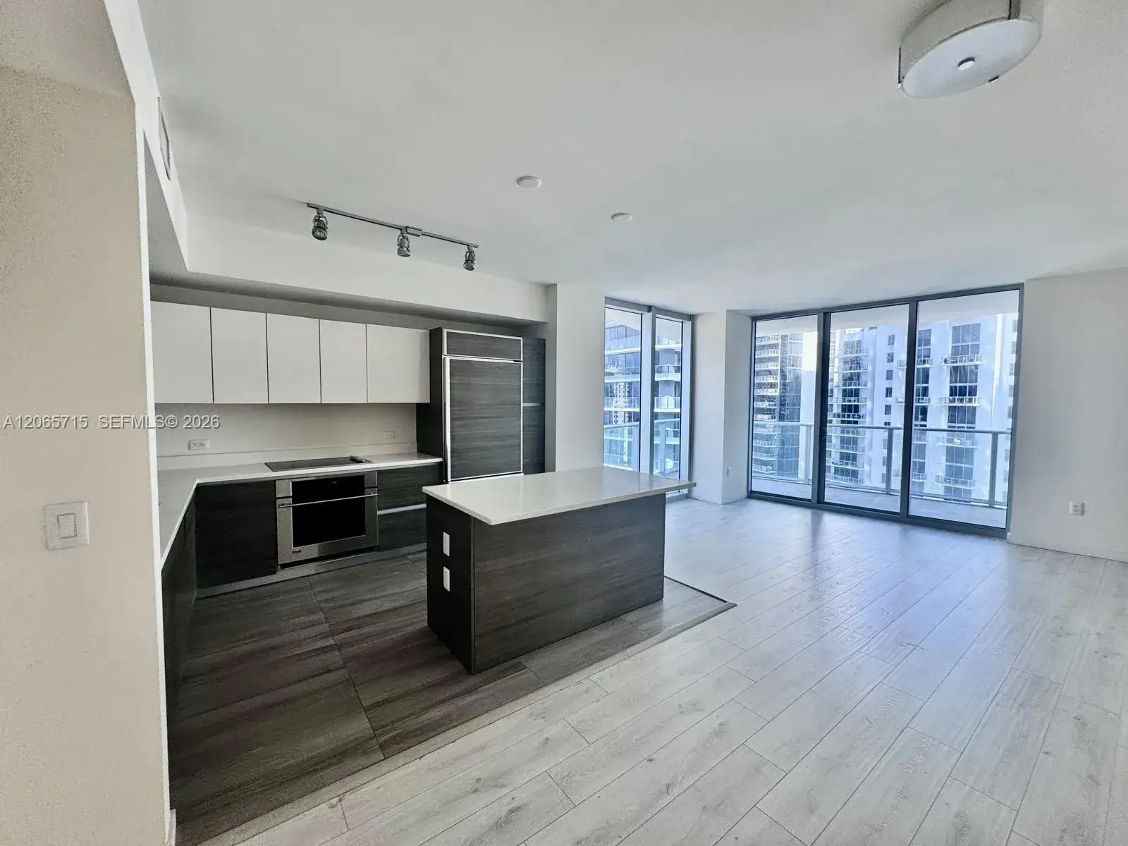 1100 S Miami Ave # 3010, Miami FL 33130 photo 2