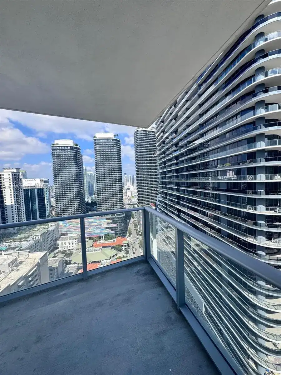 1100 S Miami Ave # 3010, Miami FL 33130 photo 3