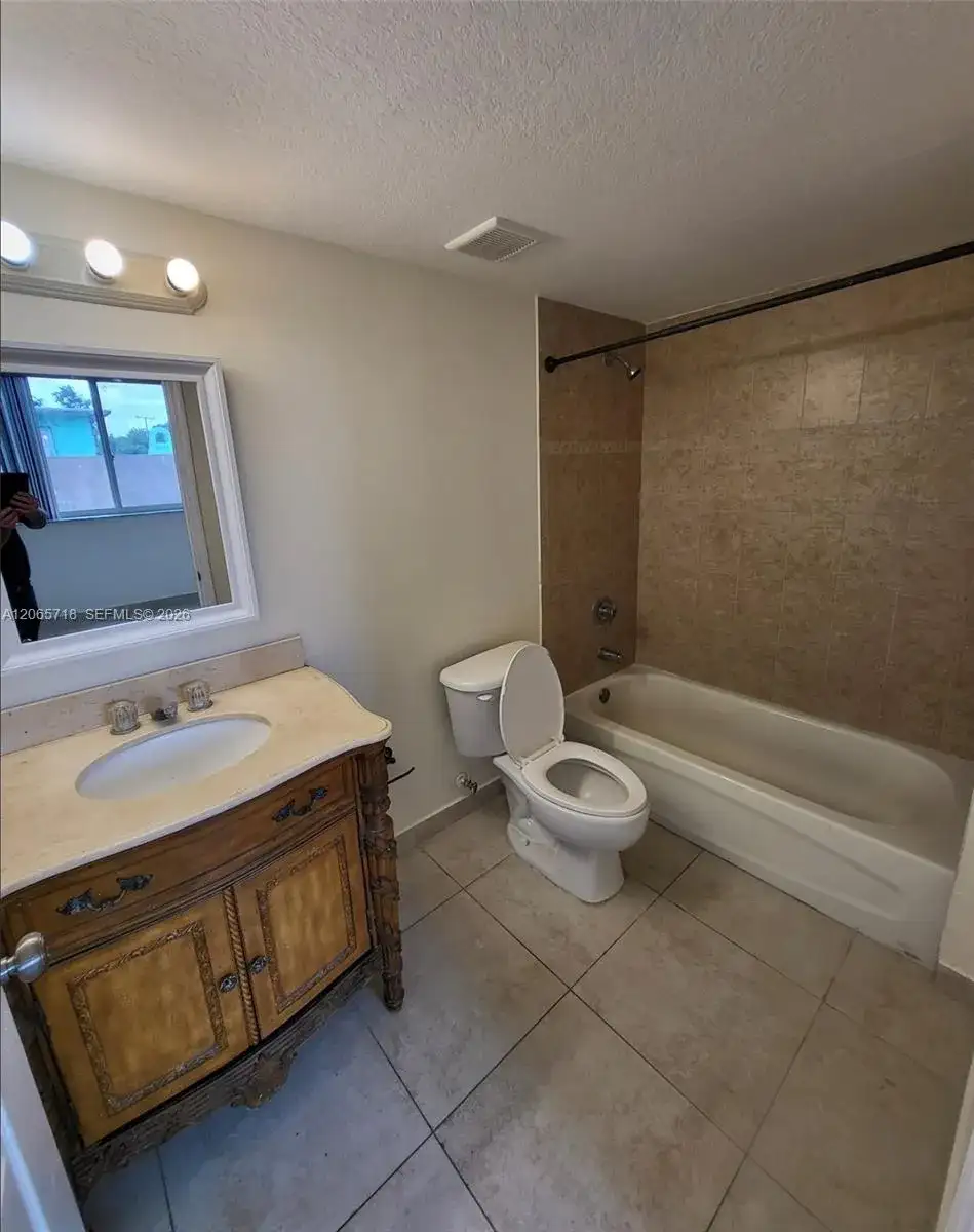 2647 NW 25th Ave # 511, Miami FL 33142 photo 2