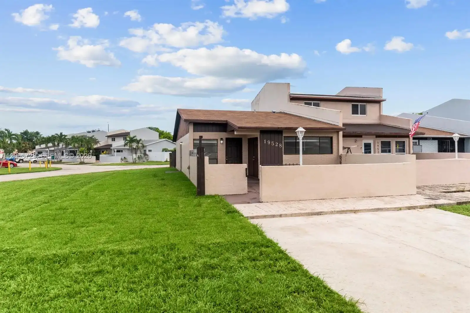 19528 NW 55th Cir Pl # 19528, Miami Gardens FL 33055