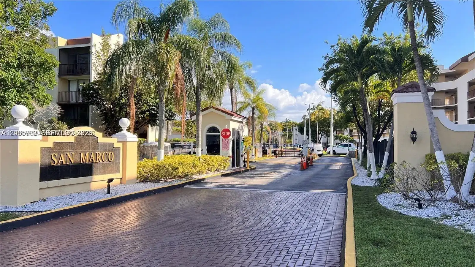 8850 Fontainebleau Blvd # 401, Miami FL 33172