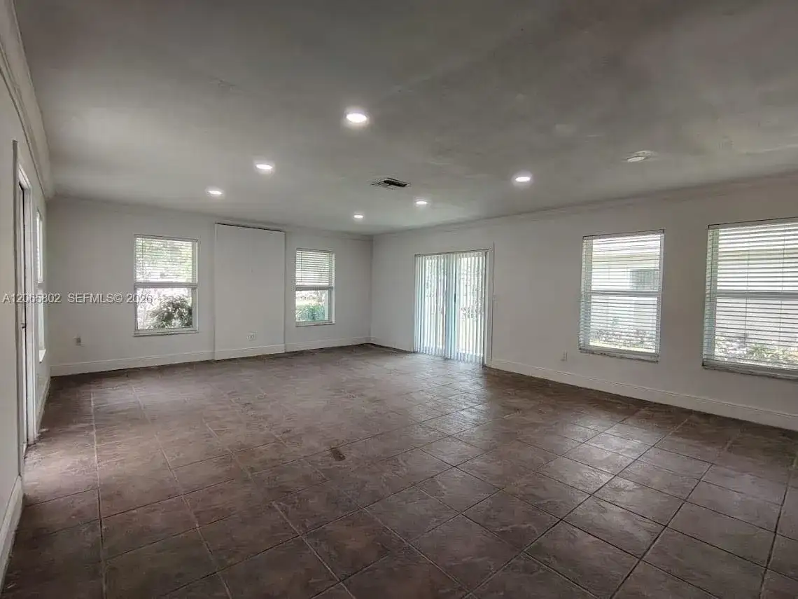 3141 N 73rd Ave, Hollywood FL 33024 photo 5