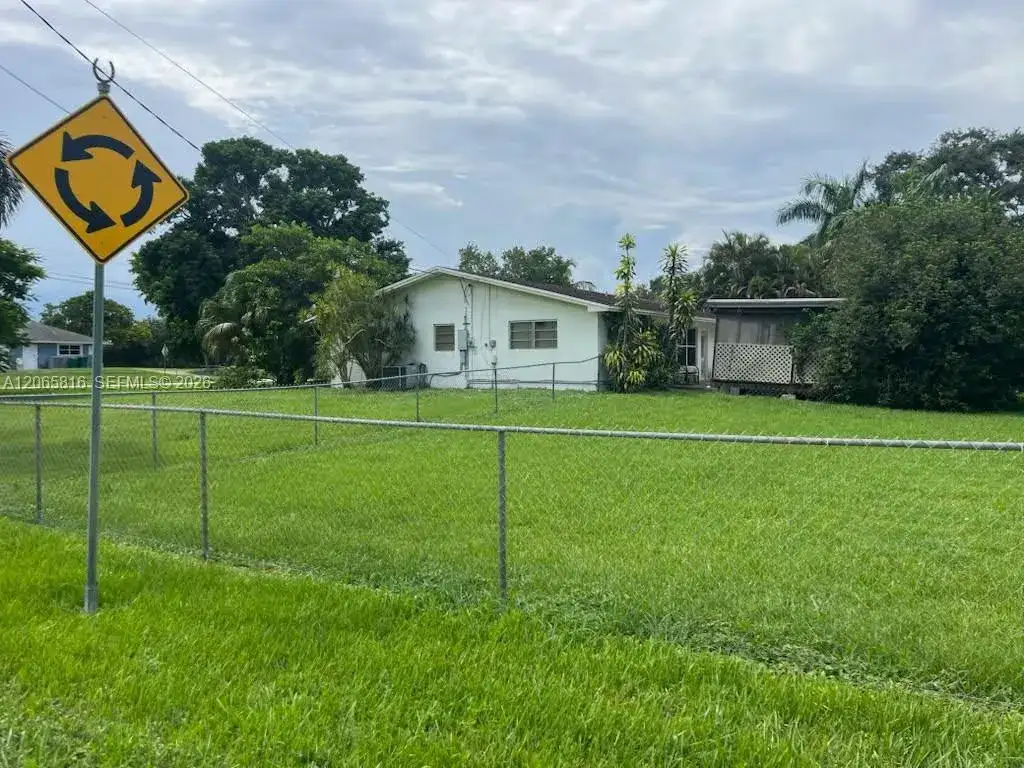 1200 NW 118th Ave, Plantation FL 33323 photo 3