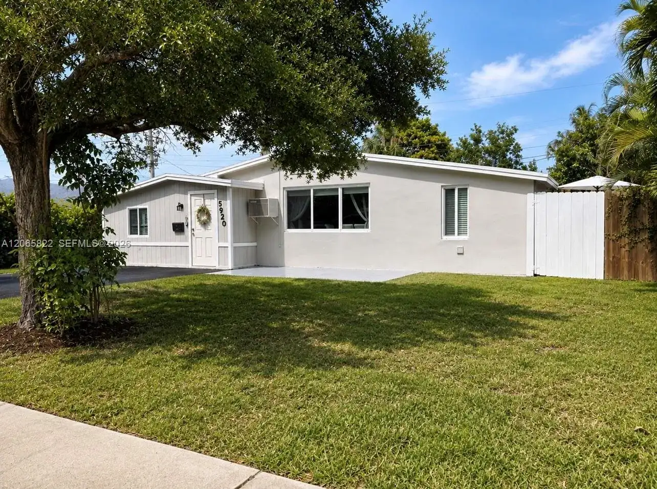 5920 NE 1st Ter, Fort Lauderdale FL 33334 photo 2