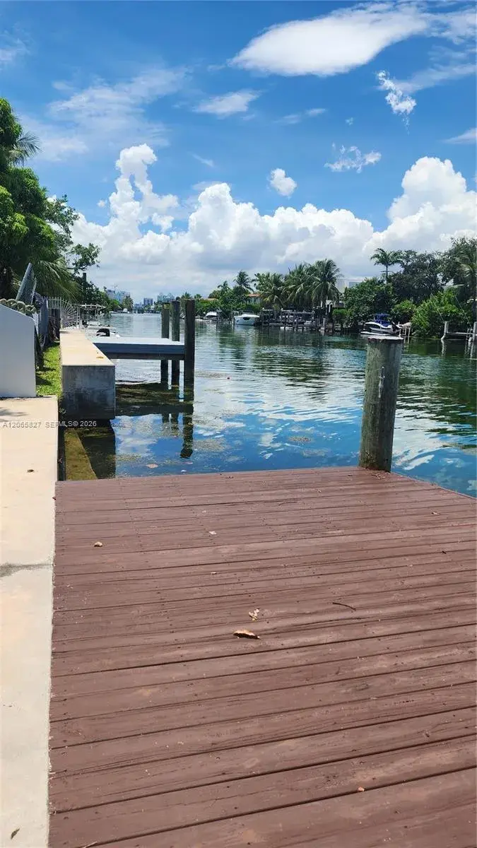 1525 Calais Dr, Miami Beach FL 33141
