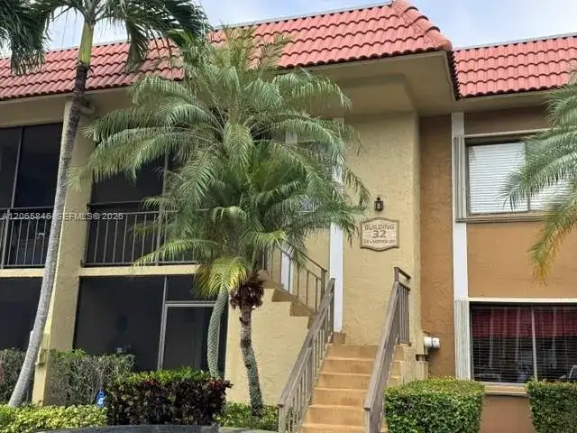 301 Lakeview Dr # 102, Weston FL 33326 photo 2