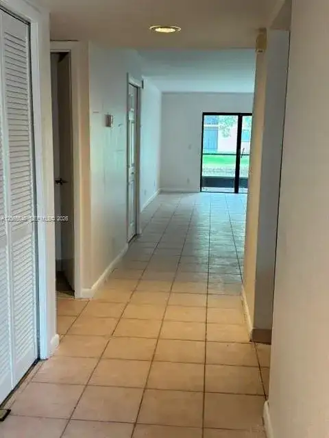 301 Lakeview Dr # 102, Weston FL 33326 photo 5