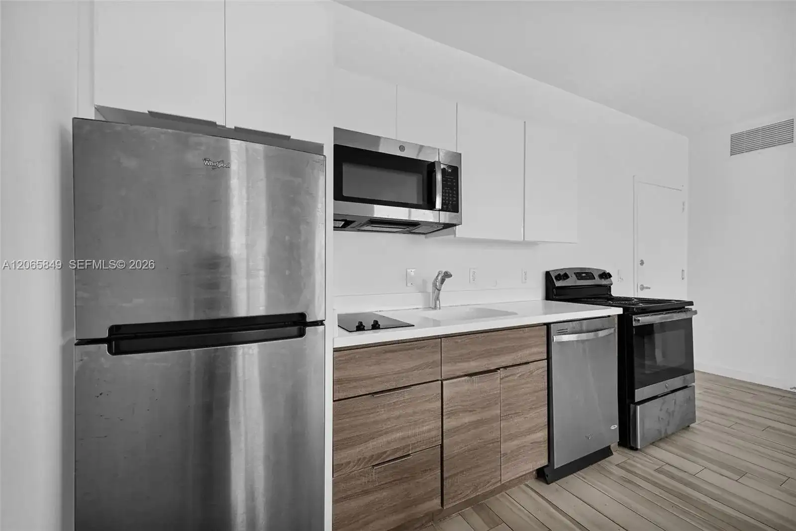 1560 Meridian Ave # 207, Miami Beach FL 33139 photo 5