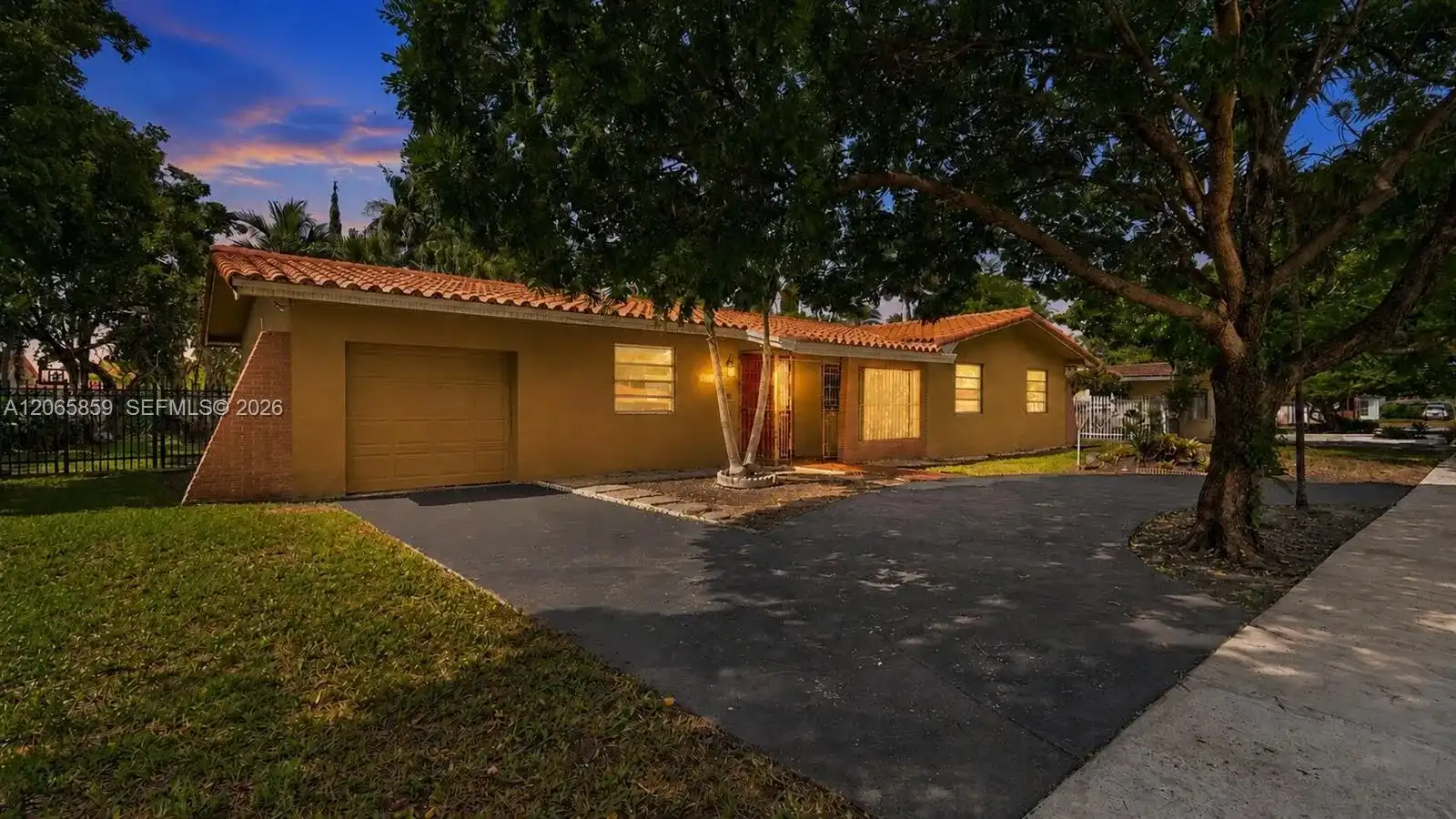 10710 SW 32nd St, Miami FL 33165