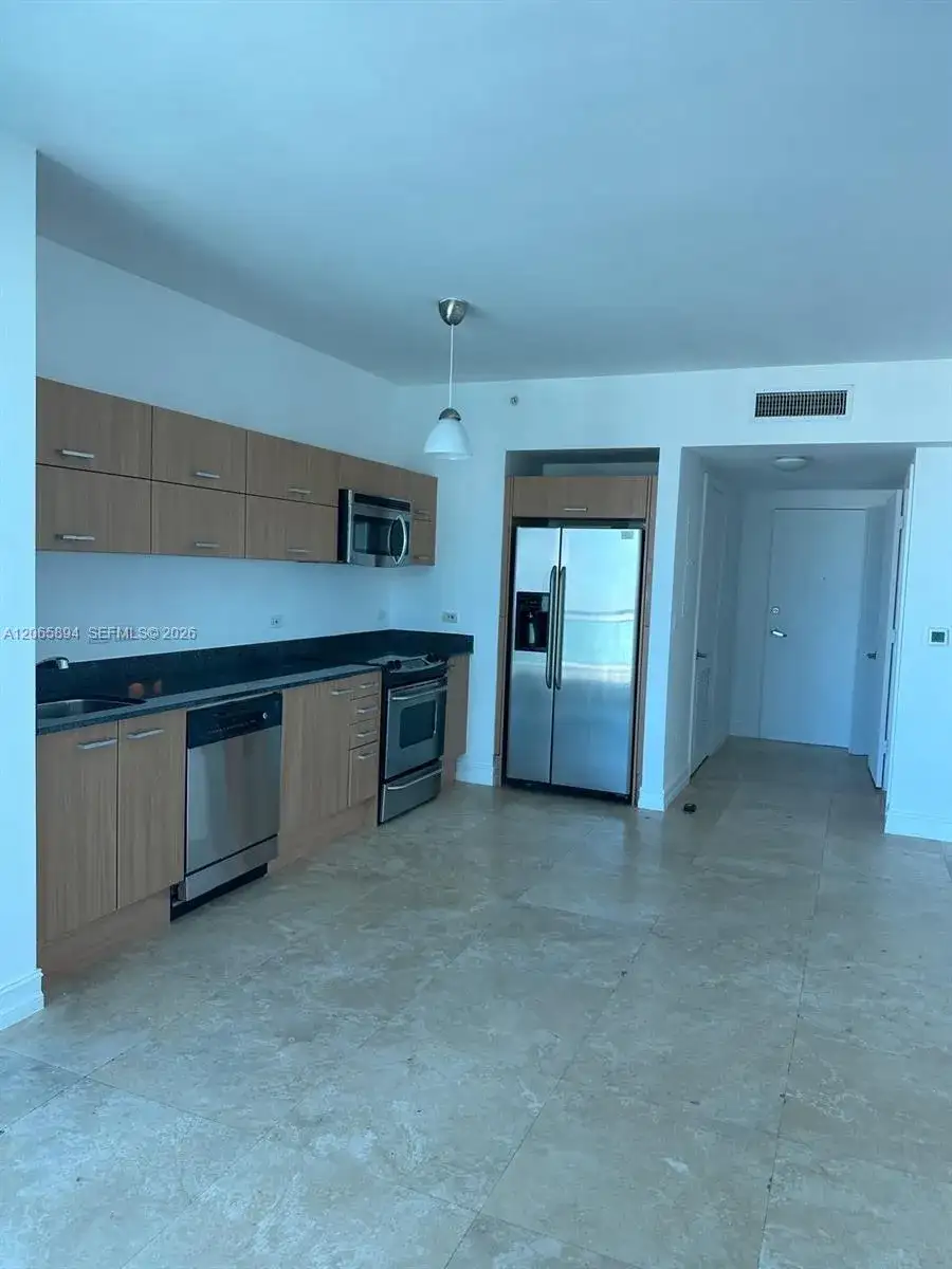 350 S Miami Ave # 2913, Miami FL 33130 photo 3