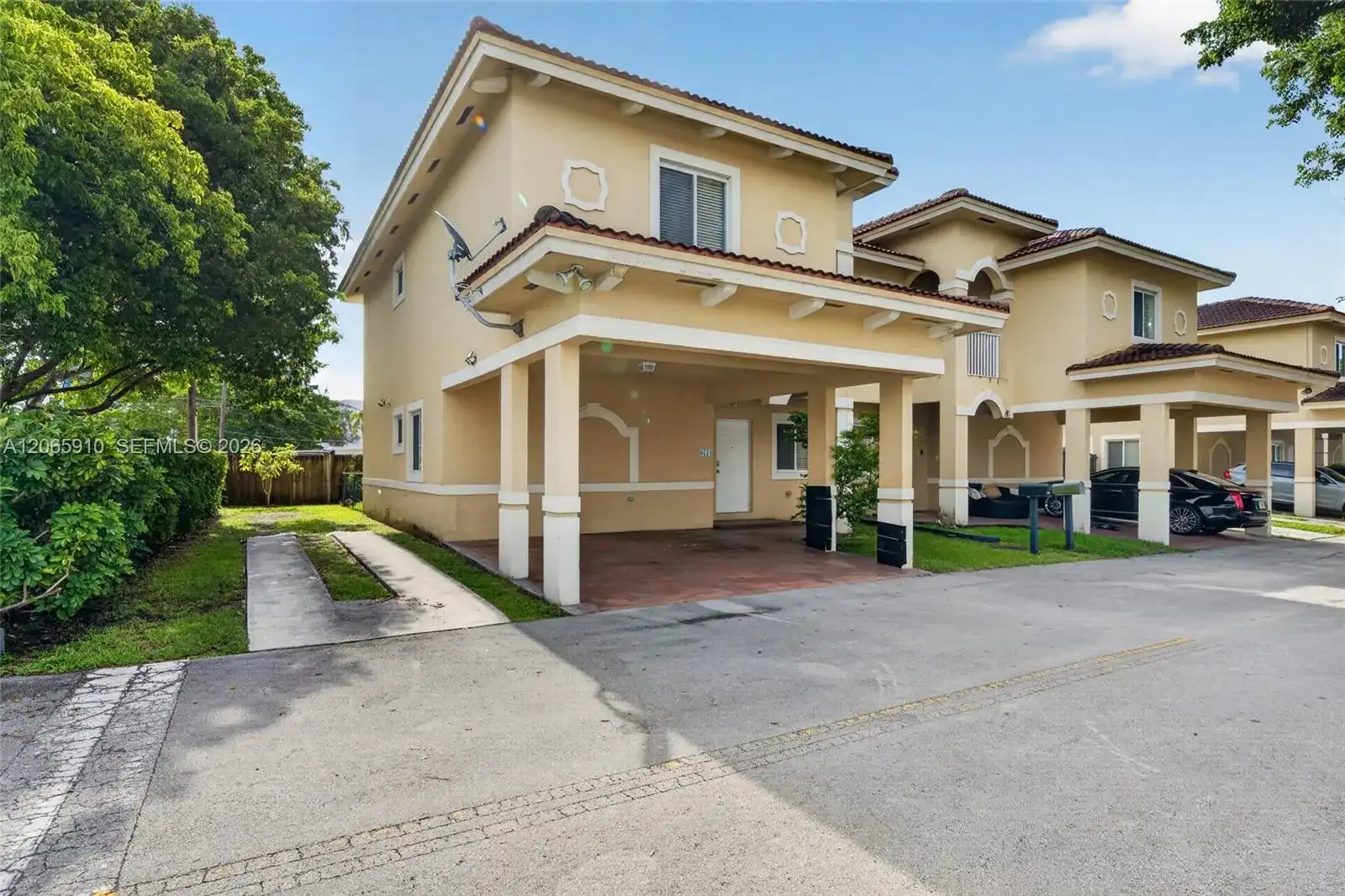 6776 SW 22nd St, Miami FL 33155
