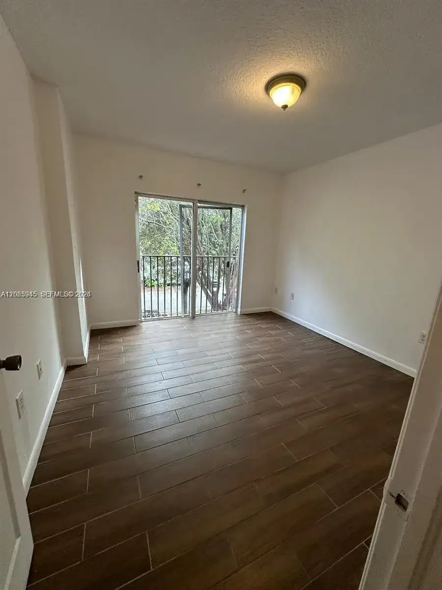 948 SW 6th Ct # 948, Florida City FL 33034 photo 4