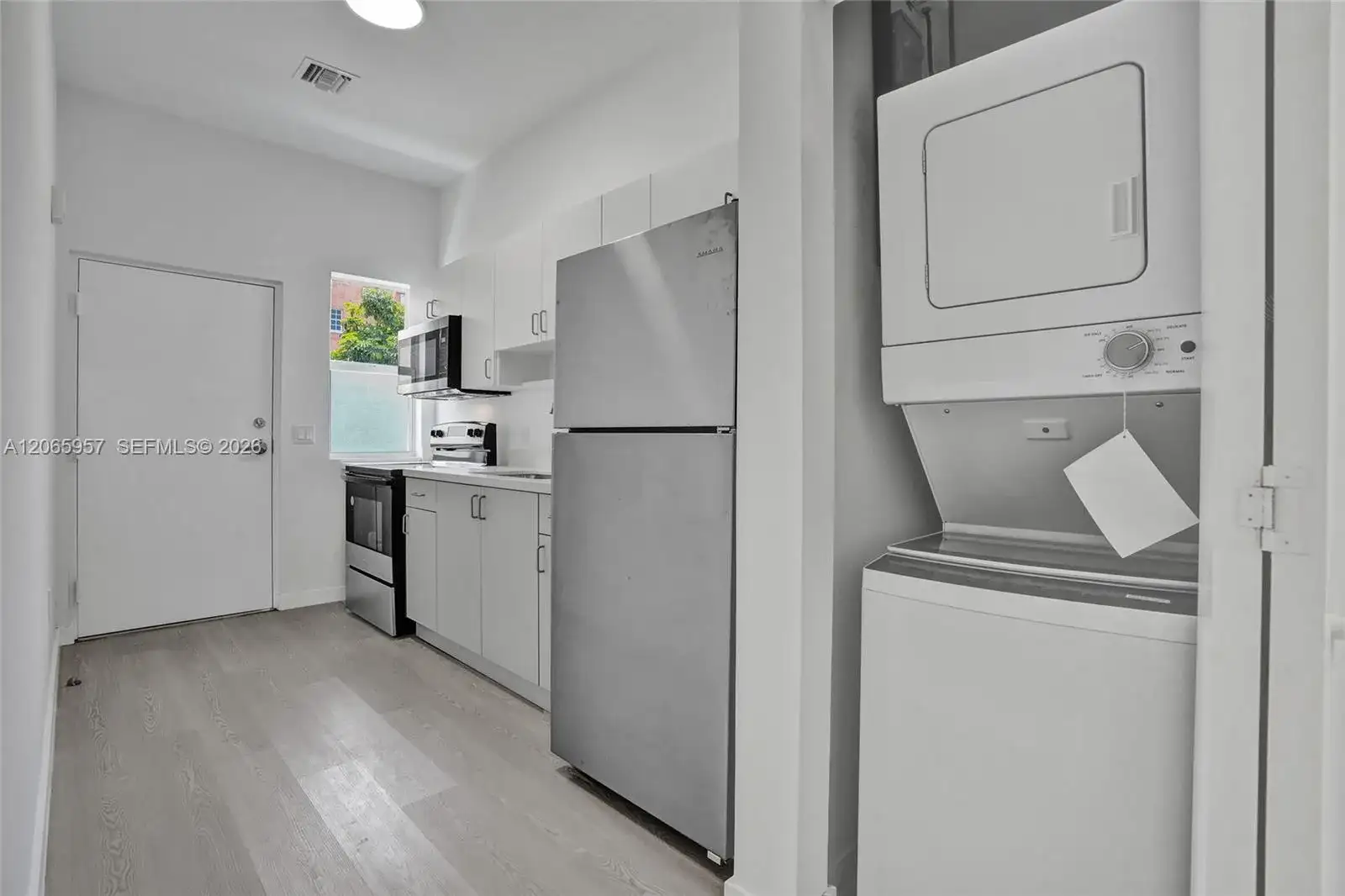 1567 NW 1st St # 6, Miami FL 33125 photo 3