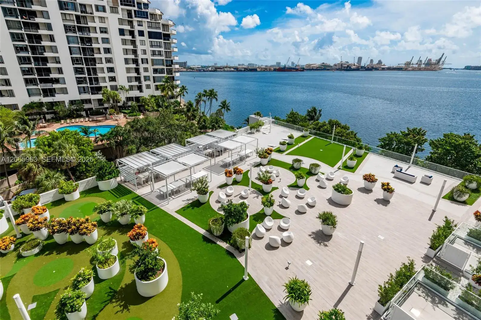 770 Claughton Island Dr # 809, Miami FL 33131