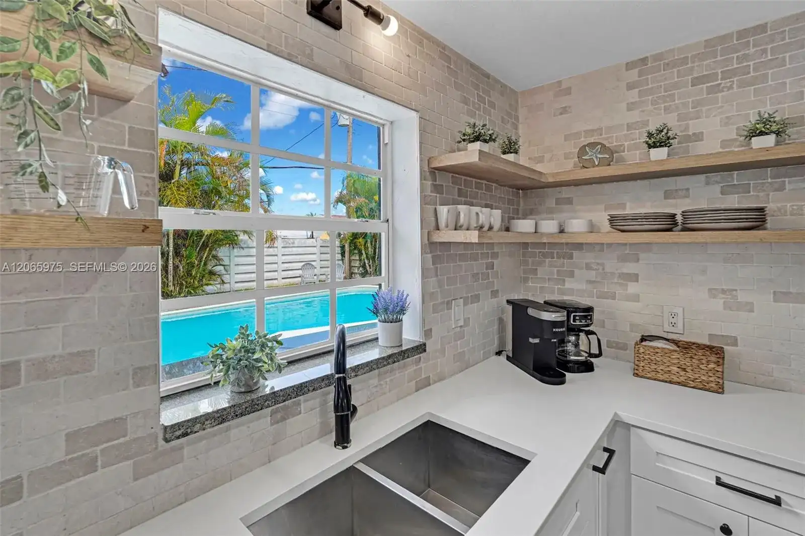 407 S 56th Ter, Hollywood FL 33023 photo 4