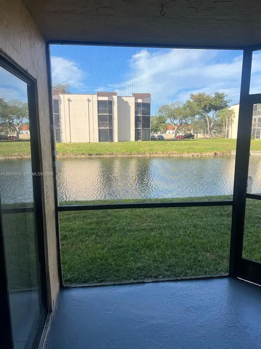 3399 Foxcroft Rd # 114, Miramar FL 33025