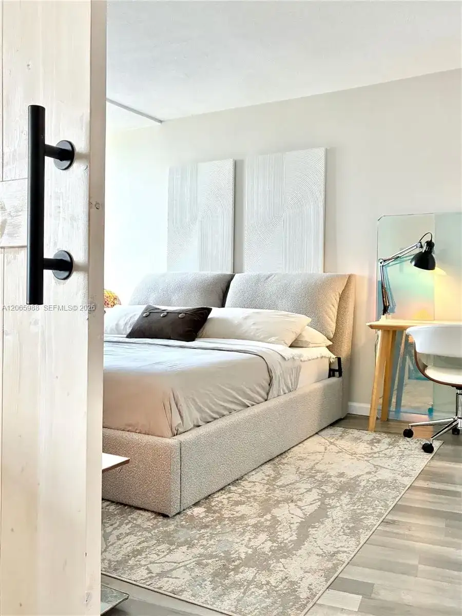 900 Bay Dr # 207, Miami Beach FL 33141 photo 2