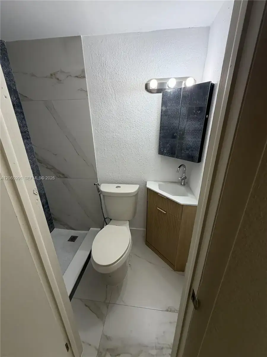 2424 SW 21st Ter, Miami FL 33145 photo 4