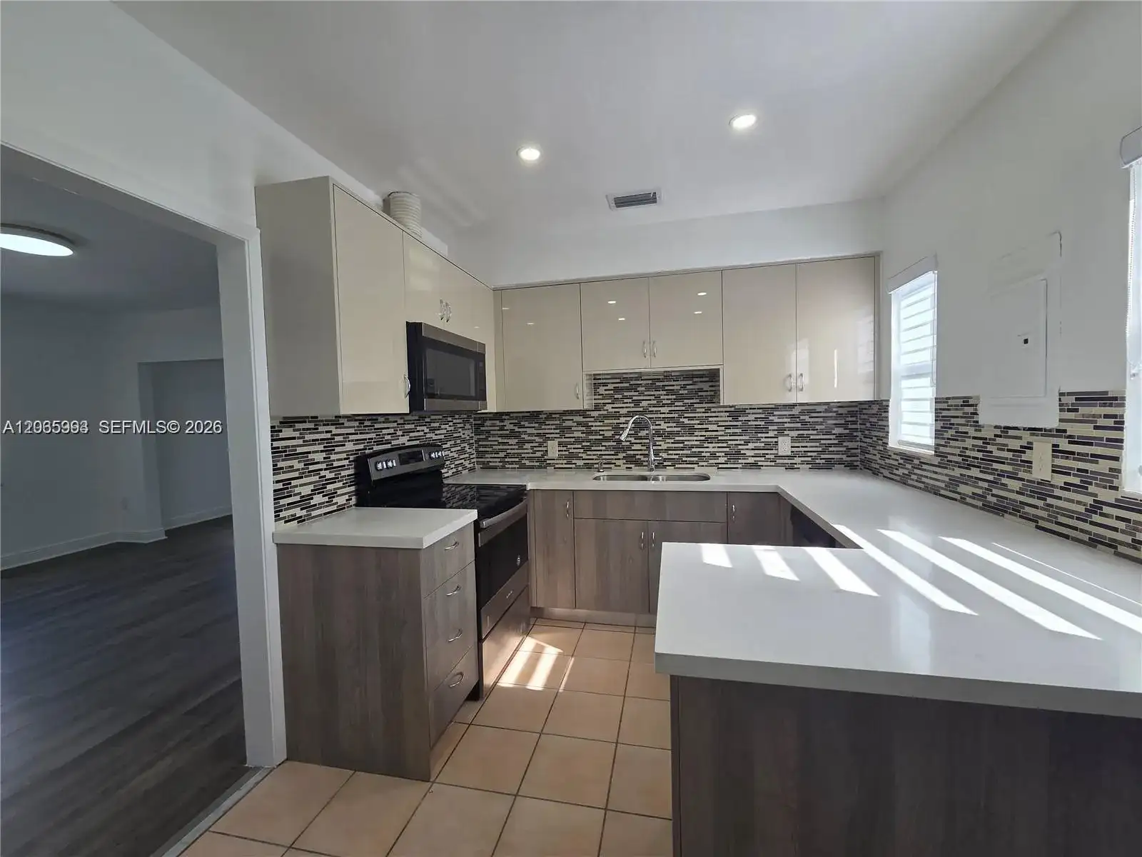 6240 SW 21st St (upstairs) # 6242, Miami FL 33155 photo 2