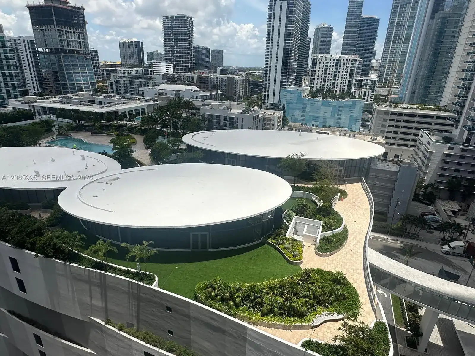 601 NE 23rd St, Miami FL 33137