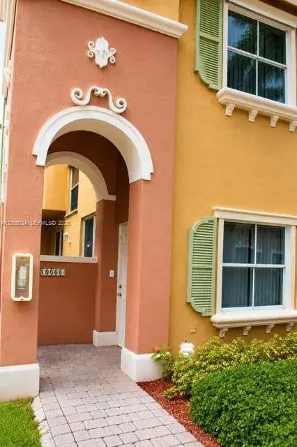 10666 SW 7th St # 2106, Pembroke Pines FL 33025 photo 2