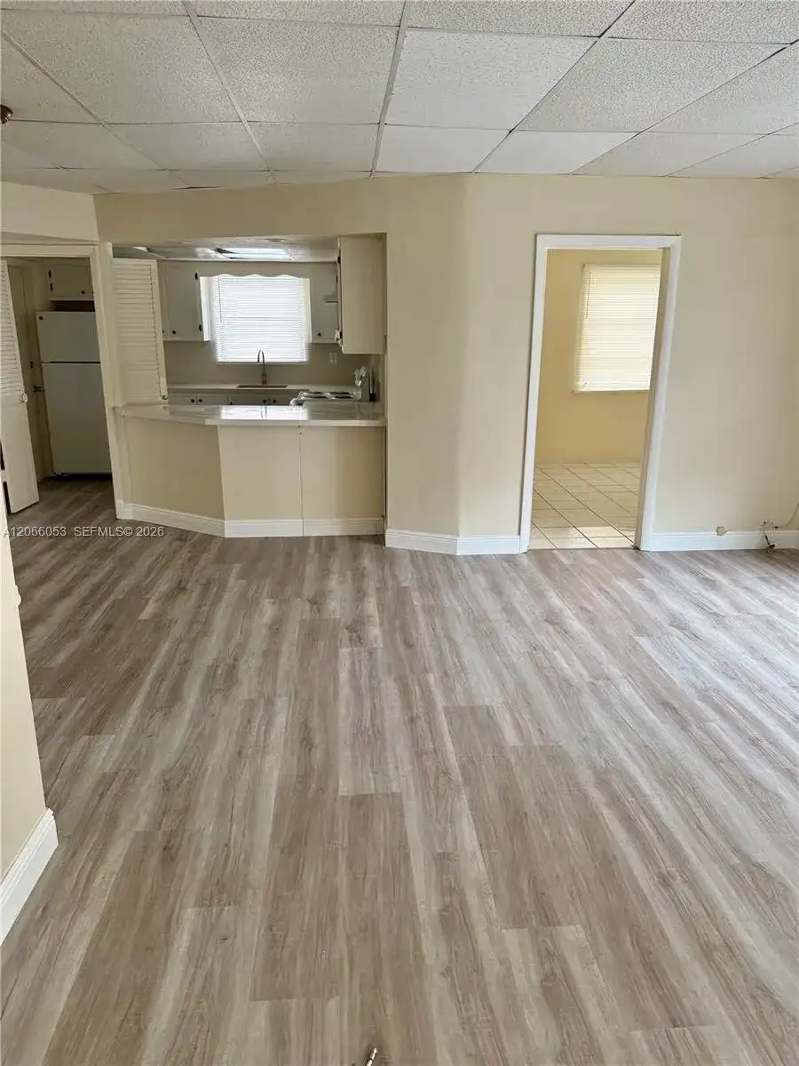 9390 E Bay Harbor Dr # 10, Bay Harbor Islands FL 33154