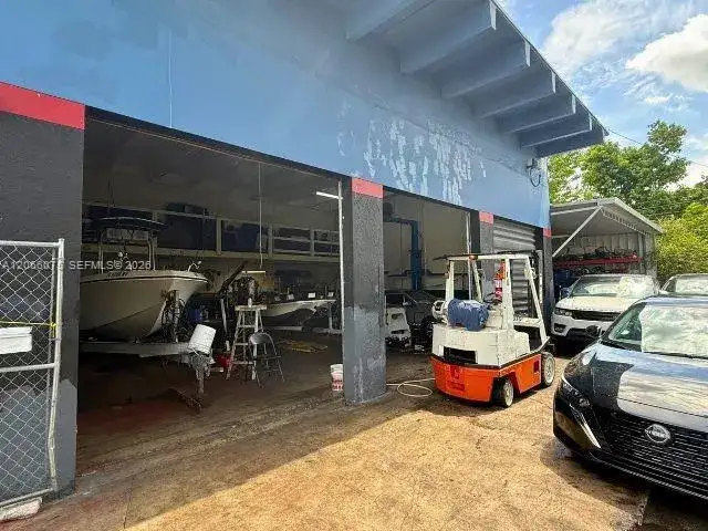 14415 NW 7th Ave, Miami FL 33168 photo 3