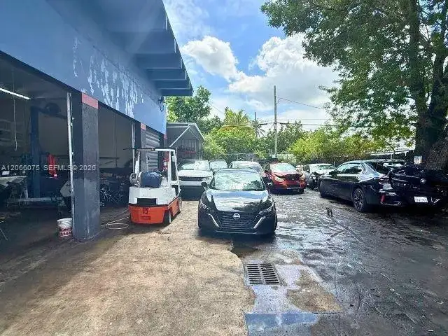 14415 NW 7th Ave, Miami FL 33168 photo 4