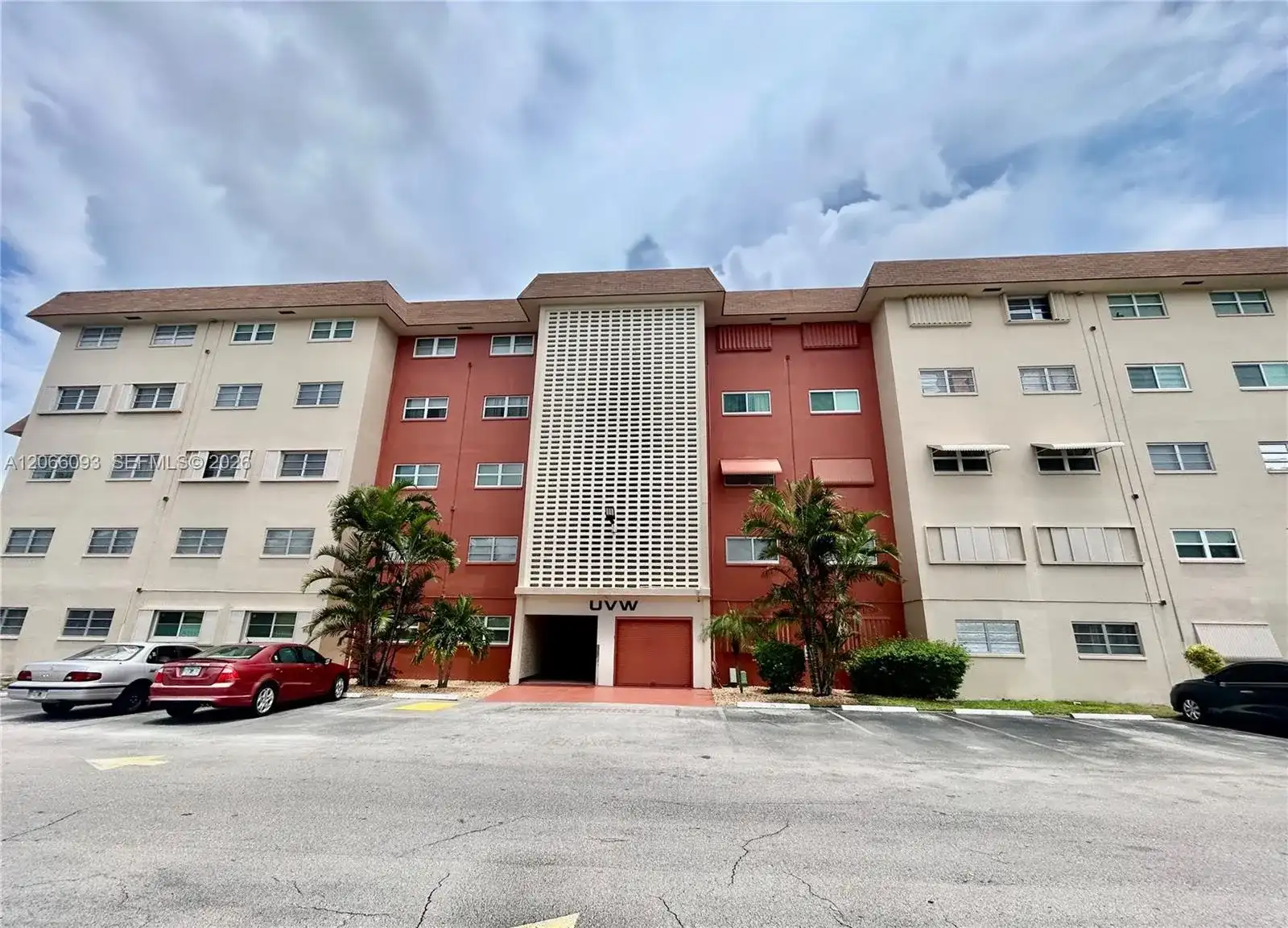 5300 Washington St # U503, Hollywood FL 33021