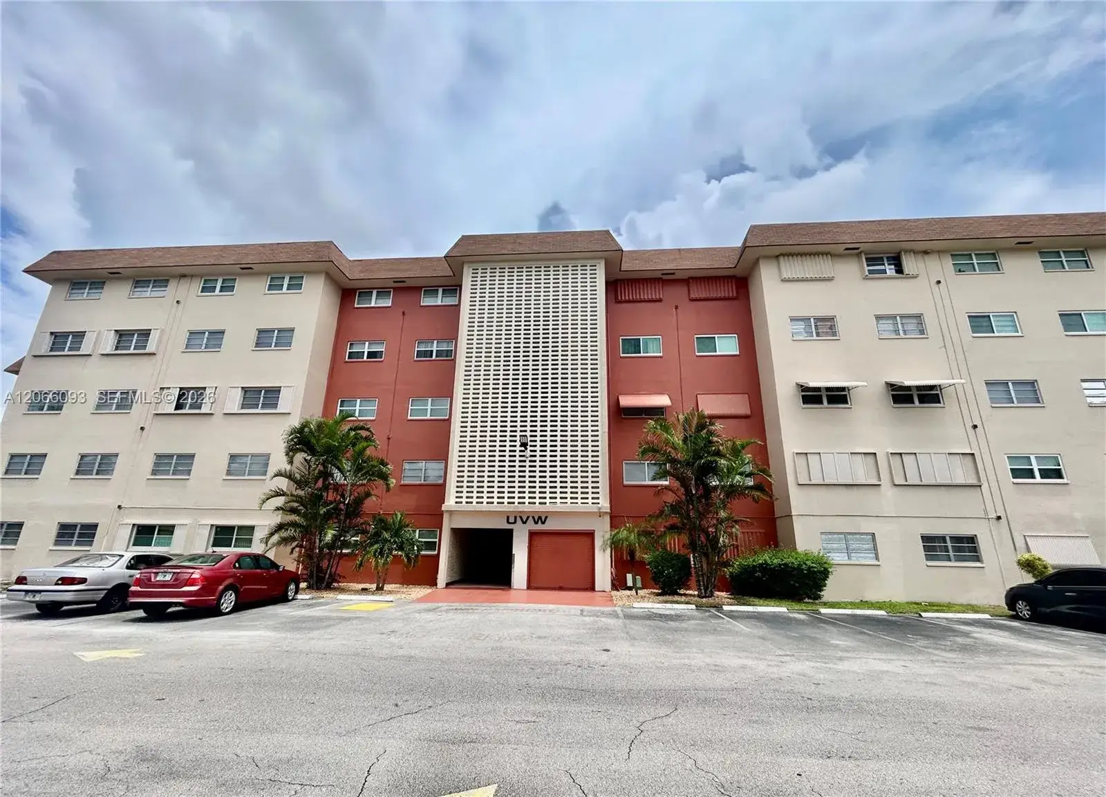 5300 Washington St # U503, Hollywood FL 33021