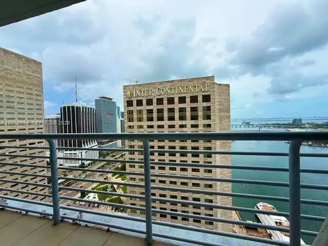 335 S Biscayne Blvd # 3408, Miami FL 33131 photo 4