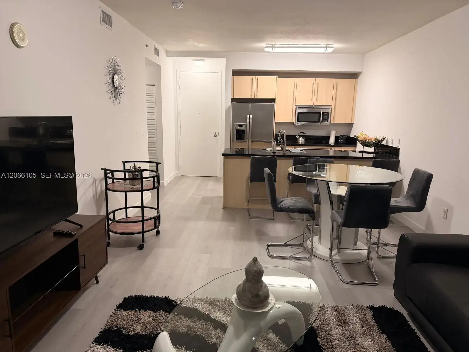 79 SW 12th St, Miami FL 33130 photo 2