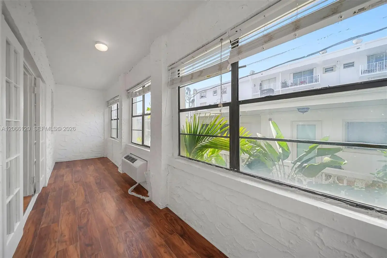 934 Michigan Ave # 207, Miami Beach FL 33139 photo 4