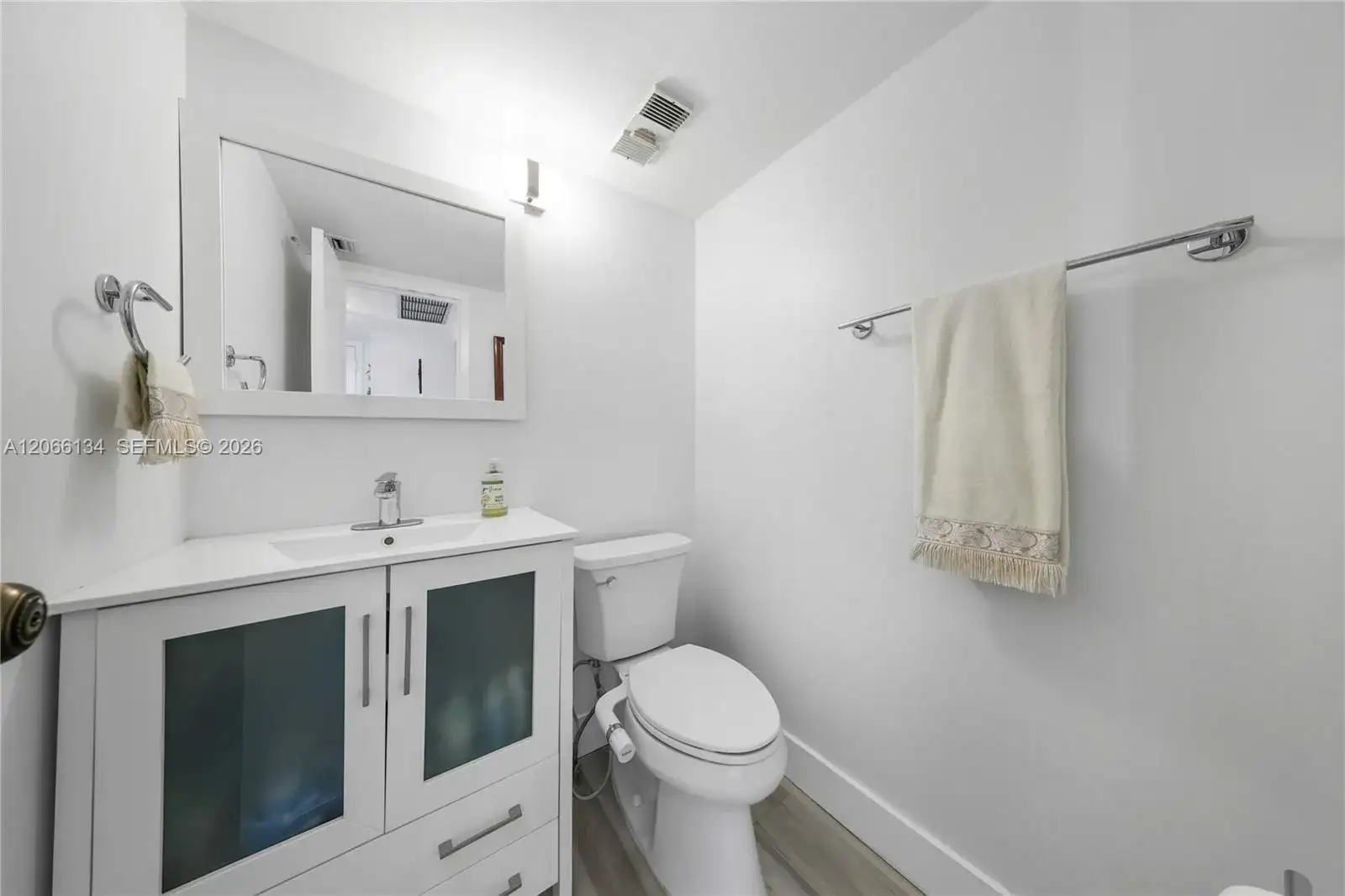2333 Brickell Ave # 808, Miami FL 33129 photo 4