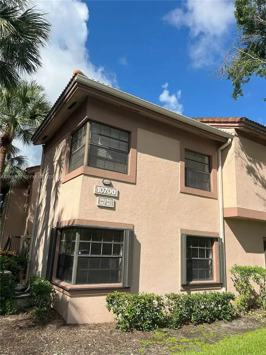10700 NW 14th St # 142, Plantation FL 33322
