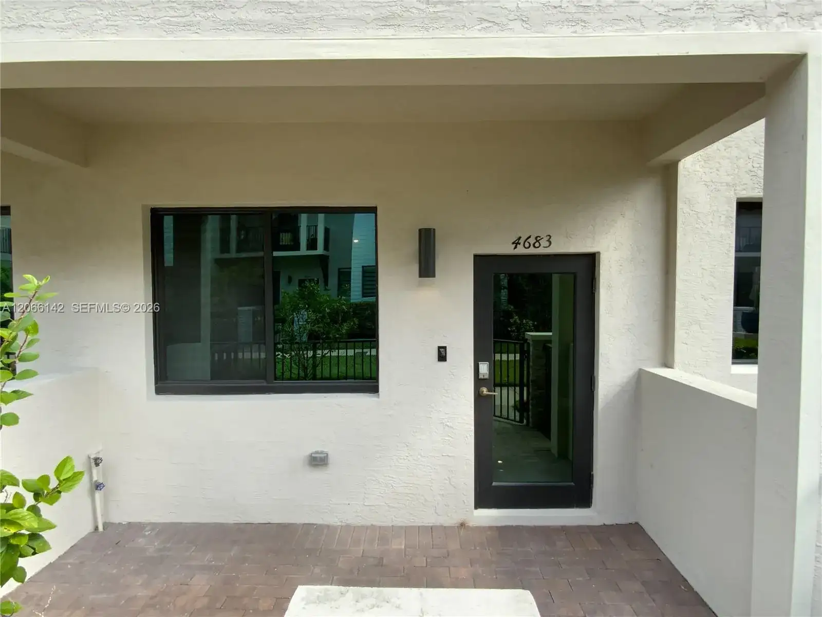 4683 NW 83rd Path, Doral FL 33166 photo 5