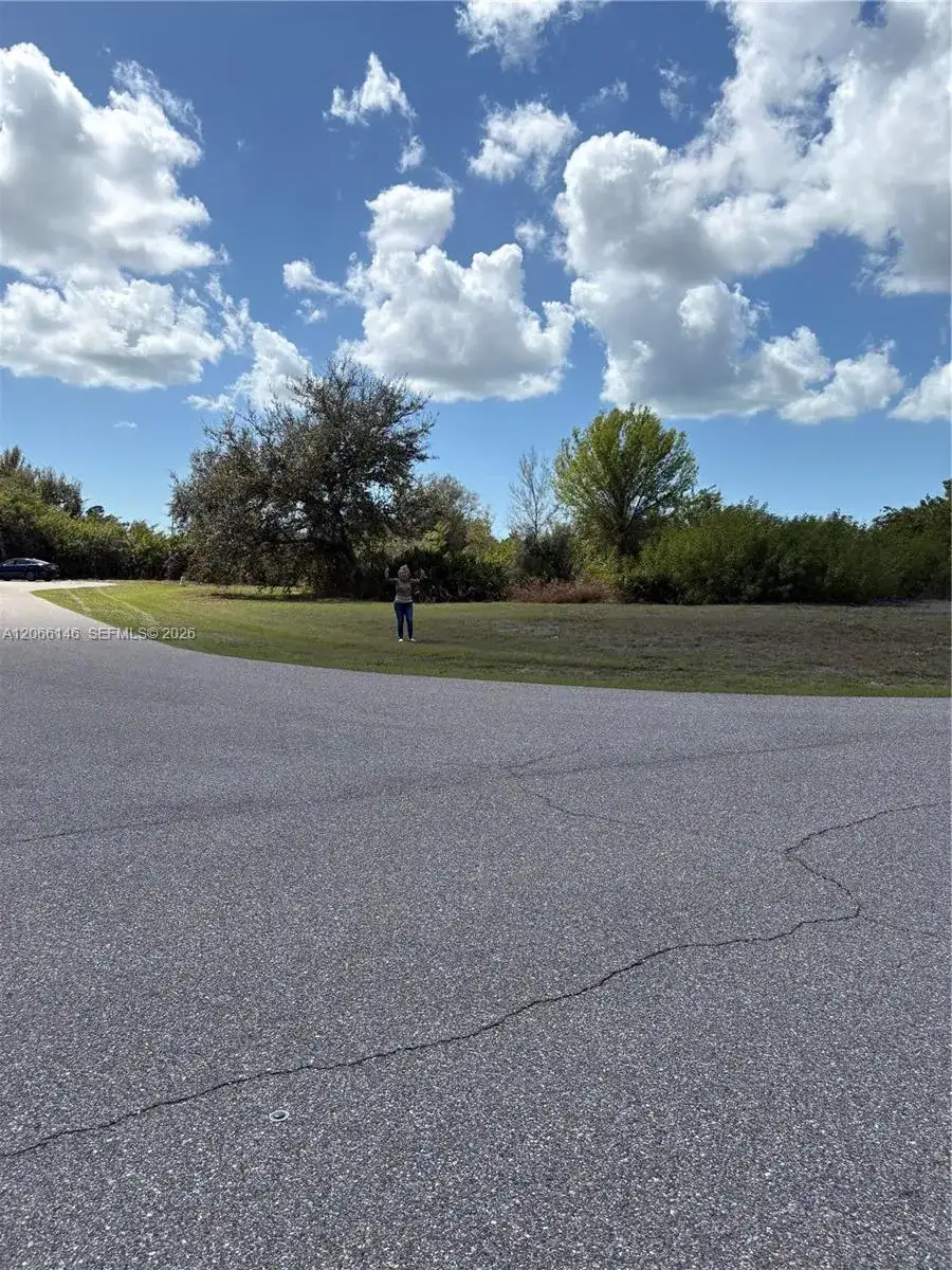 17425 EDGEWATER DR, Port Charlotte FL 33948 photo 3
