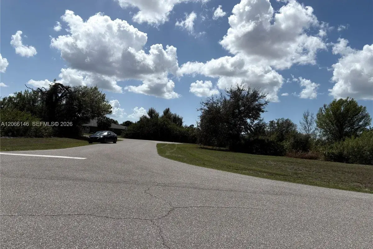 17425 EDGEWATER DR, Port Charlotte FL 33948