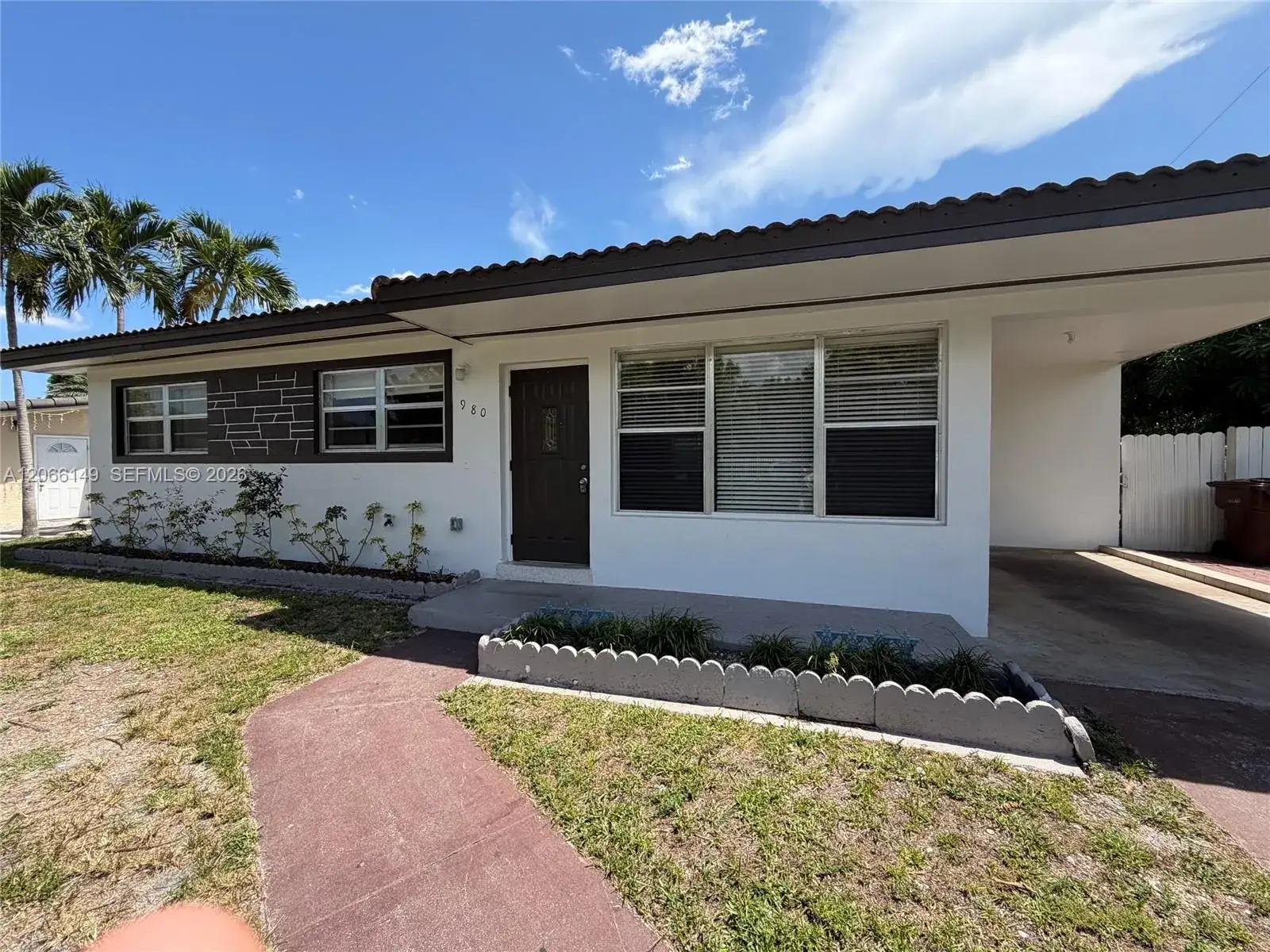 980 W 53rd Ter, Hialeah FL 33012