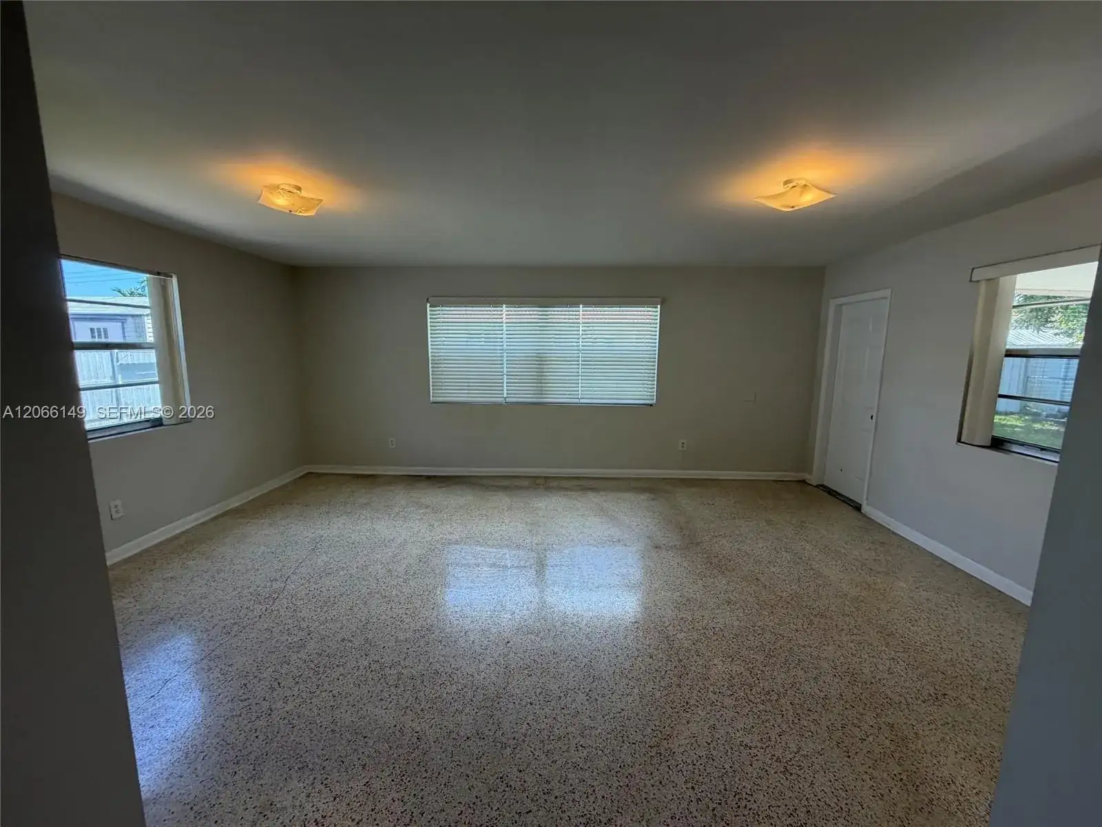 980 W 53rd Ter, Hialeah FL 33012 photo 3