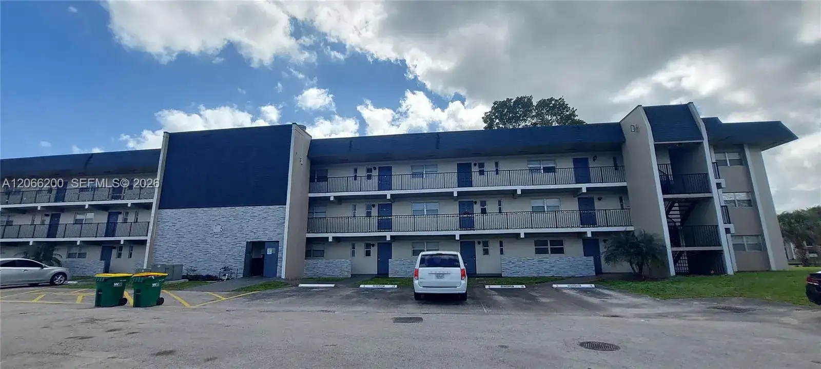 7960 N Colony Cir N # 207, Tamarac FL 33321 photo 3